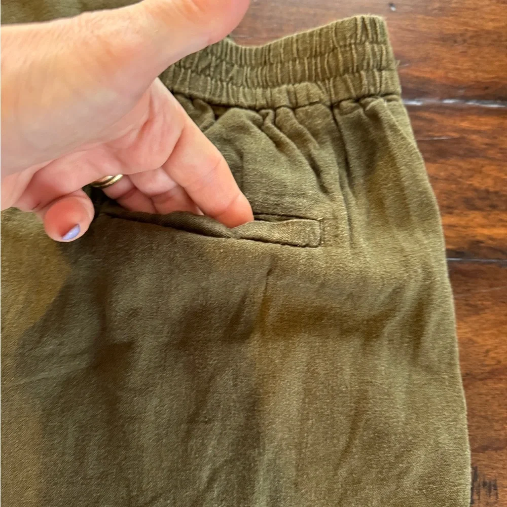 Women’s Banana Republic Wide Leg Crop Green Pants- Size XS